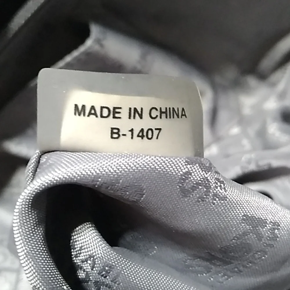 Michael Kors Extra Large Duffle Bag Tote Carry On Bag Gently Used - Picture 15 of 16